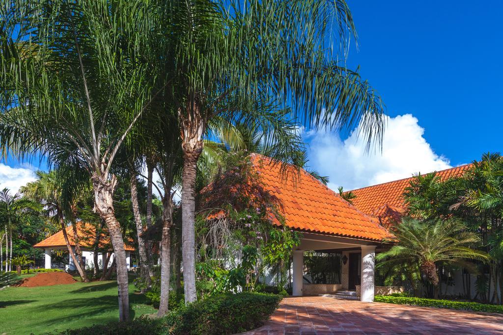 Classic Four-Bedroom Villa Golf Cart